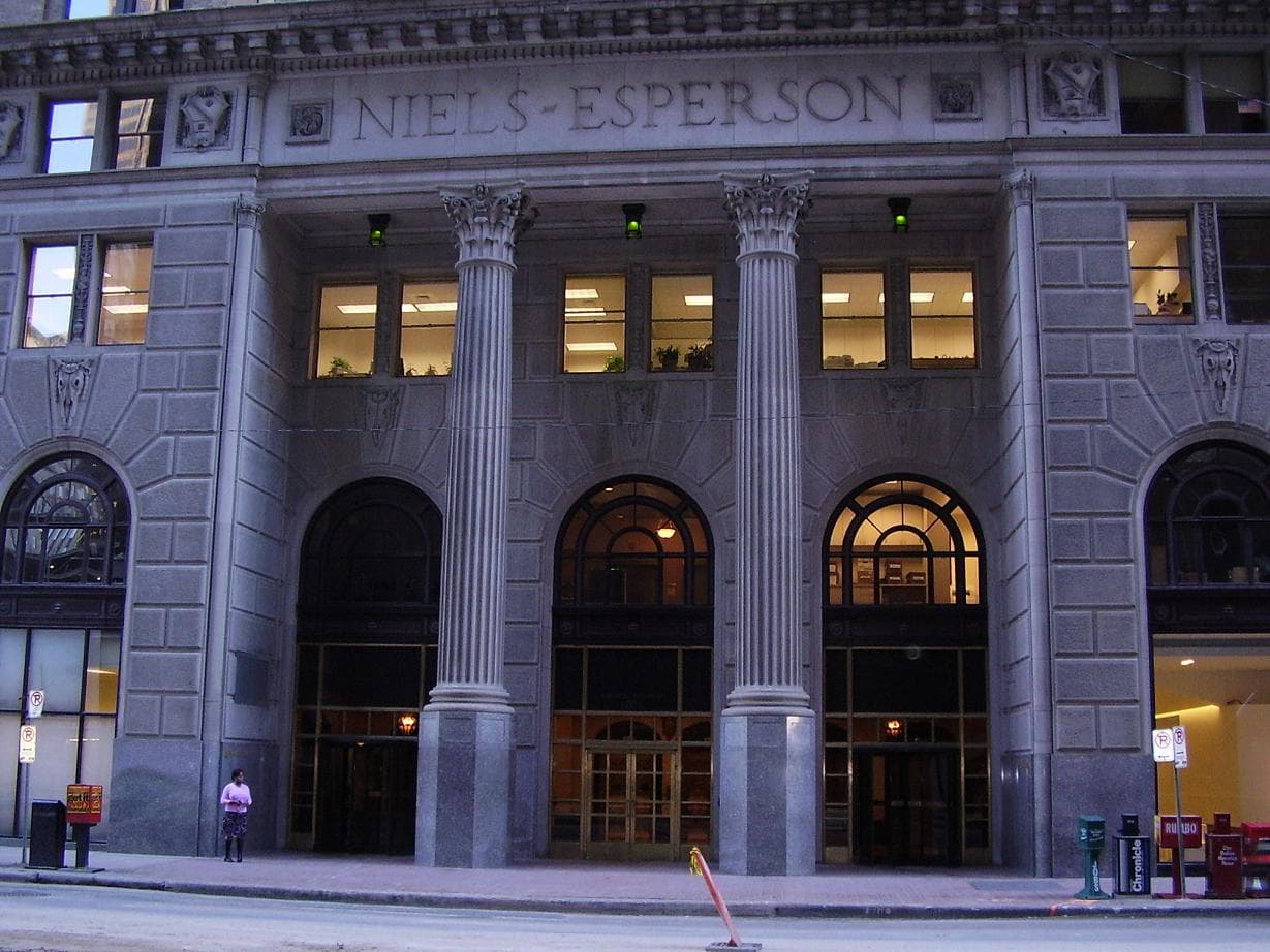Niels Esperson Building